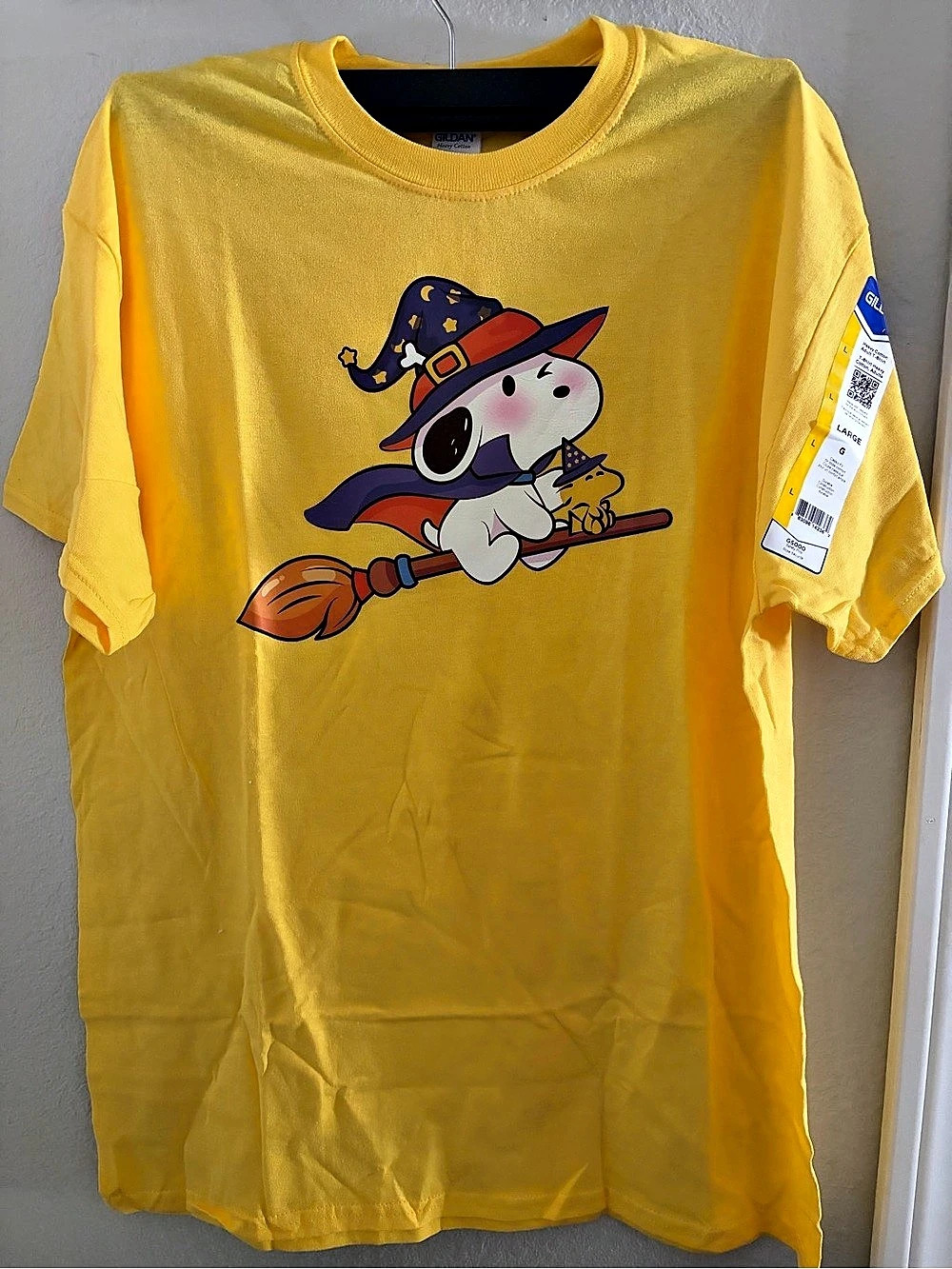 Gildan Heavy Cotton Snoopy Witch Halloween Glow-in-the-Dark T-Shirt Snoopy Witch